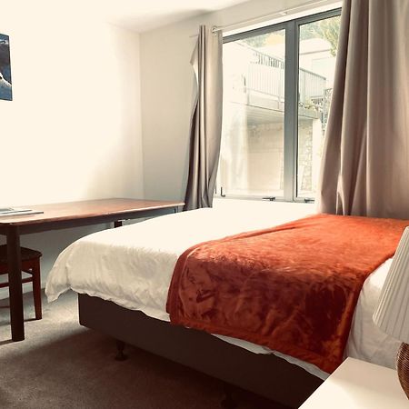 Ming'S Lakeside Goldleaf Suites Queenstown Eksteriør billede
