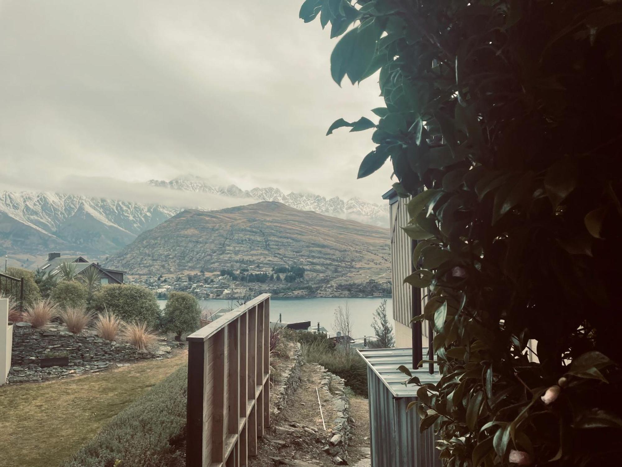 Ming'S Lakeside Goldleaf Suites Queenstown Eksteriør billede