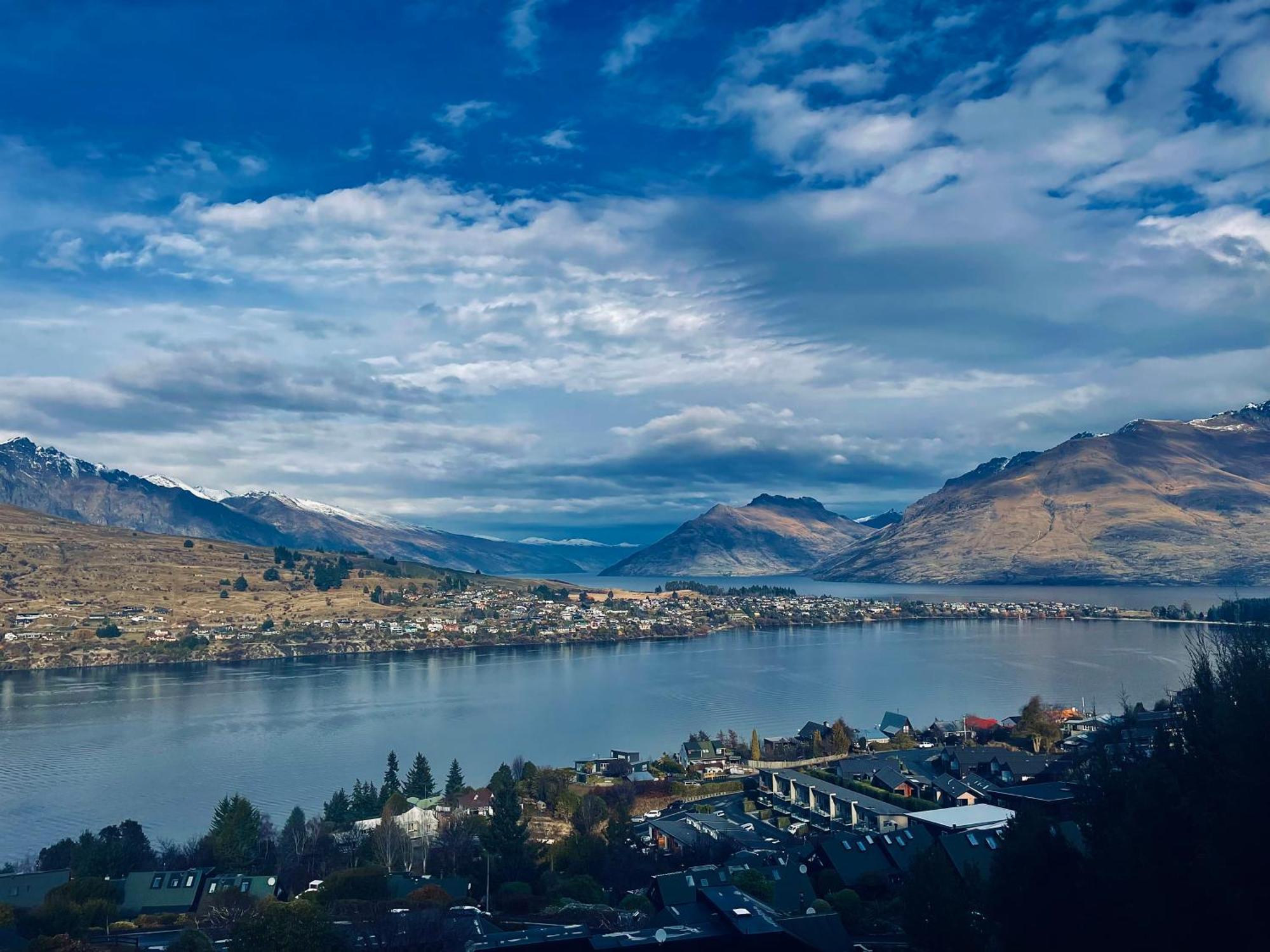 Ming'S Lakeside Goldleaf Suites Queenstown Eksteriør billede