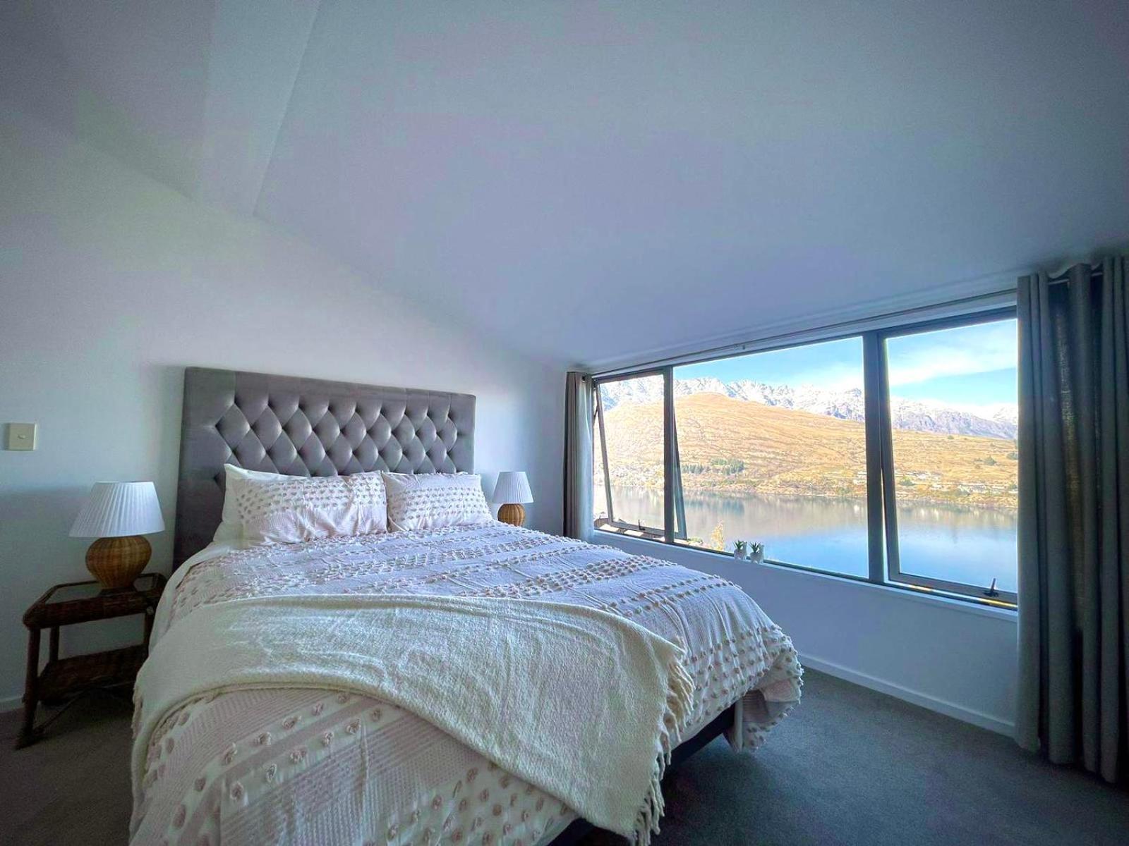Ming'S Lakeside Goldleaf Suites Queenstown Eksteriør billede